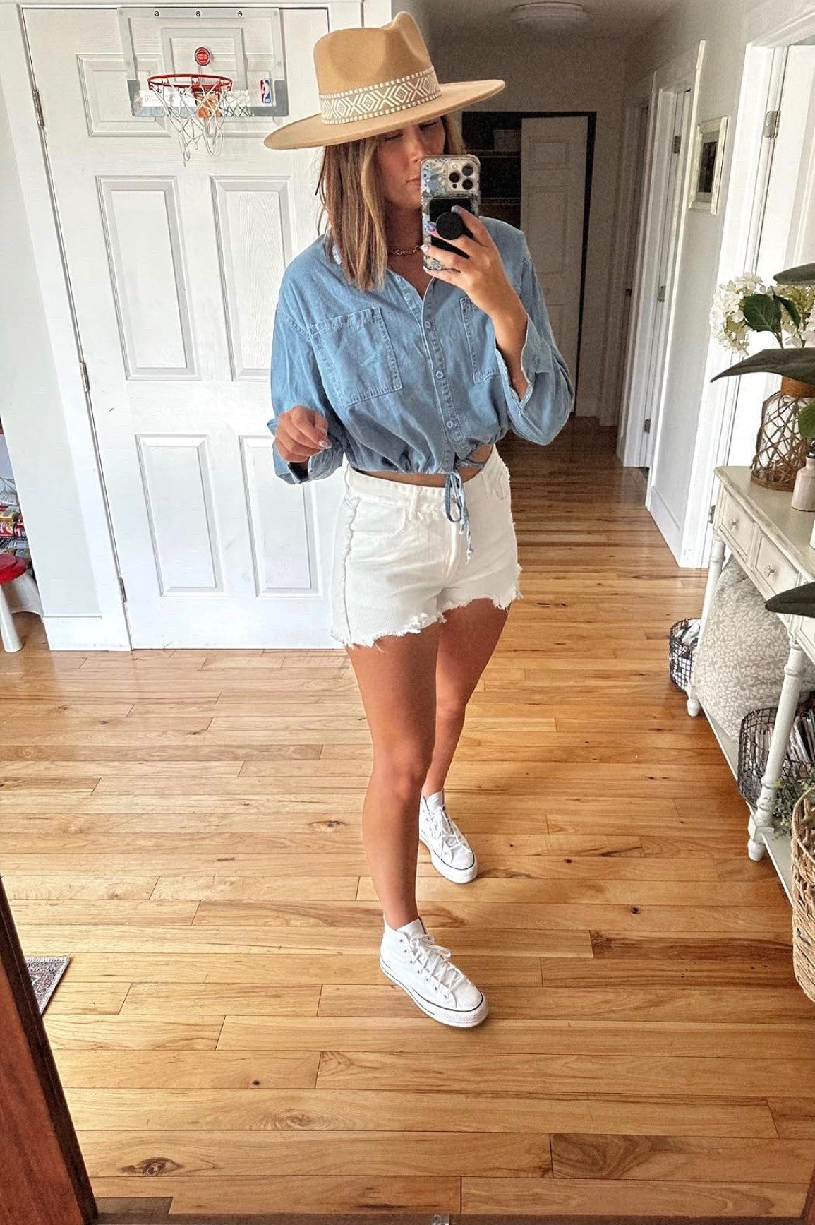 This button up is so good!

#LTKootd #LTKgrwm #LTKdayinmylife