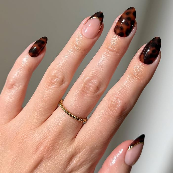 Glamnetic x GLAMZILLA Press On Nails - KILLAZILLA | Short Almond Tortoiseshell Fake Nails with Fr... | Amazon (US)