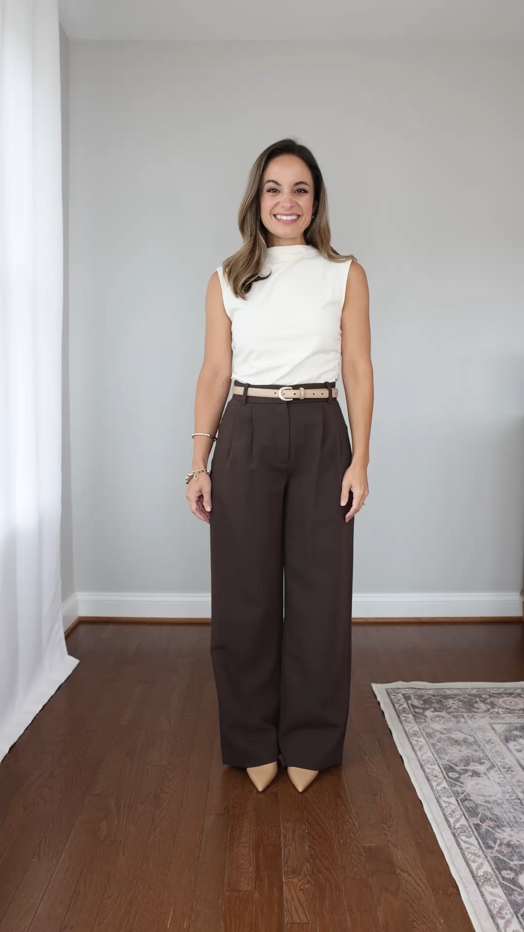 Testing the fit of four wide leg trousers for petites! 

Abercrombie Sloan 
00 short 11.5” rise 28.25” inseam (also offered in low rise) 

Top (Quince): xs - exact color is not available 
Shoes (Sam Edelman): true to size

#LTKPetite