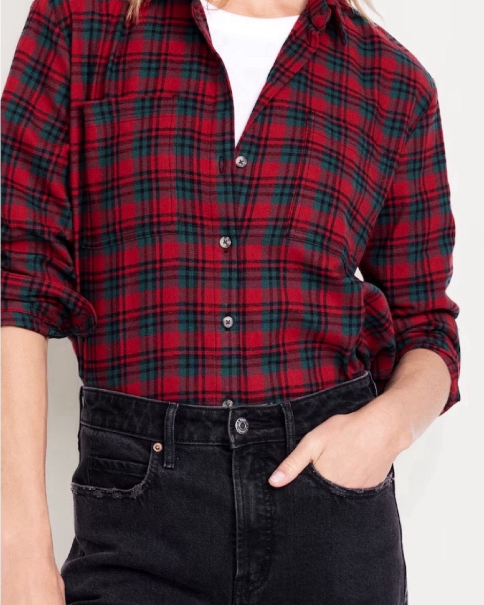 Christmas plaid top


#LTKHoliday #LTKSeasonal #LTKFindsUnder50