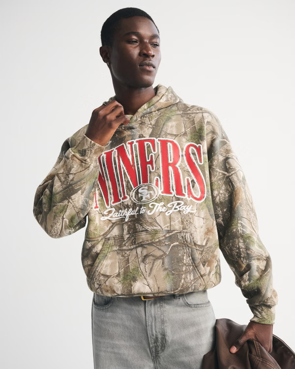 San Francisco 49ers Graphic Popover Hoodie | Abercrombie & Fitch (US)