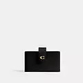 Essential Multi Card Holder | Coach (US)