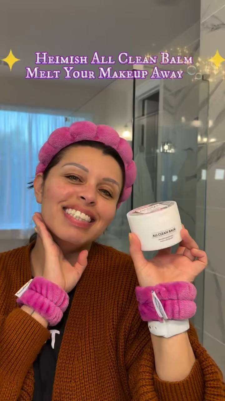 I really enjoy using the HEIMISH All Clean Balm because it melts into my skin and easily removes makeup and sunscreen without much effort. It feels very gentle, even around my eyes, and doesn’t cause any irritation. After rinsing, my skin feels clean and soft without any greasy residue. I also like the light, herbal scent and the convenient packaging with the spatula. Overall, it’s become a staple in my routine because it makes cleansing quick and effective. 

@heimish_cosmetic 
#ad #Heimish #AllCleanBalm #MakeupMelter #EffortlessCleanse #CleansingBalm

#LTKdayinmylife #LTKBeauty