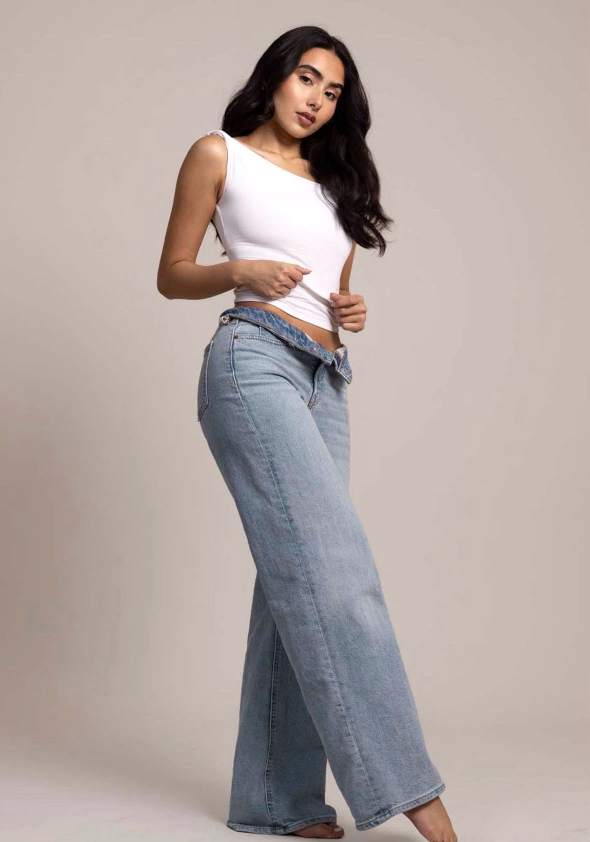 Simple photoshoot outfit inspo

#LTKootd #LTKPetite #LTKgrwm