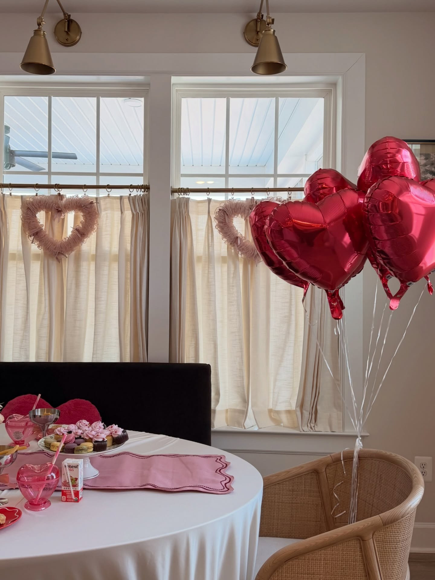 let’s setup a galentines play date for my daughters + their friends together!! I picked up everything last minute from @target and if turned out SO cute!!! 

on the menu: chicken nuggets & fries + all things sweet 🍭🍰

Linking everything in my LTK 💌

#target #galentines #playdates #mamaanddaughter #wayfaircreator