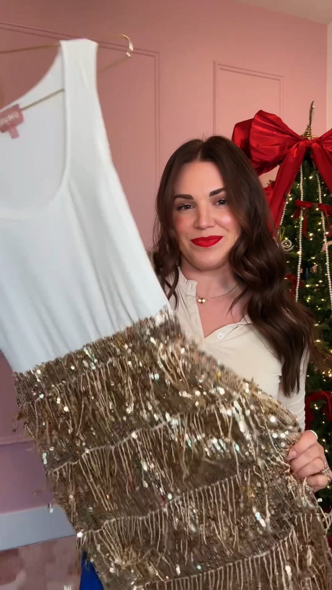 12 days of festive fits! day 1! 

wearing size xl in gold glitzy dress! linking similar blazers and red heels. lipstick is in Feels So Grand ❤️



#LTKSeasonal #LTKMidsize #LTKHoliday