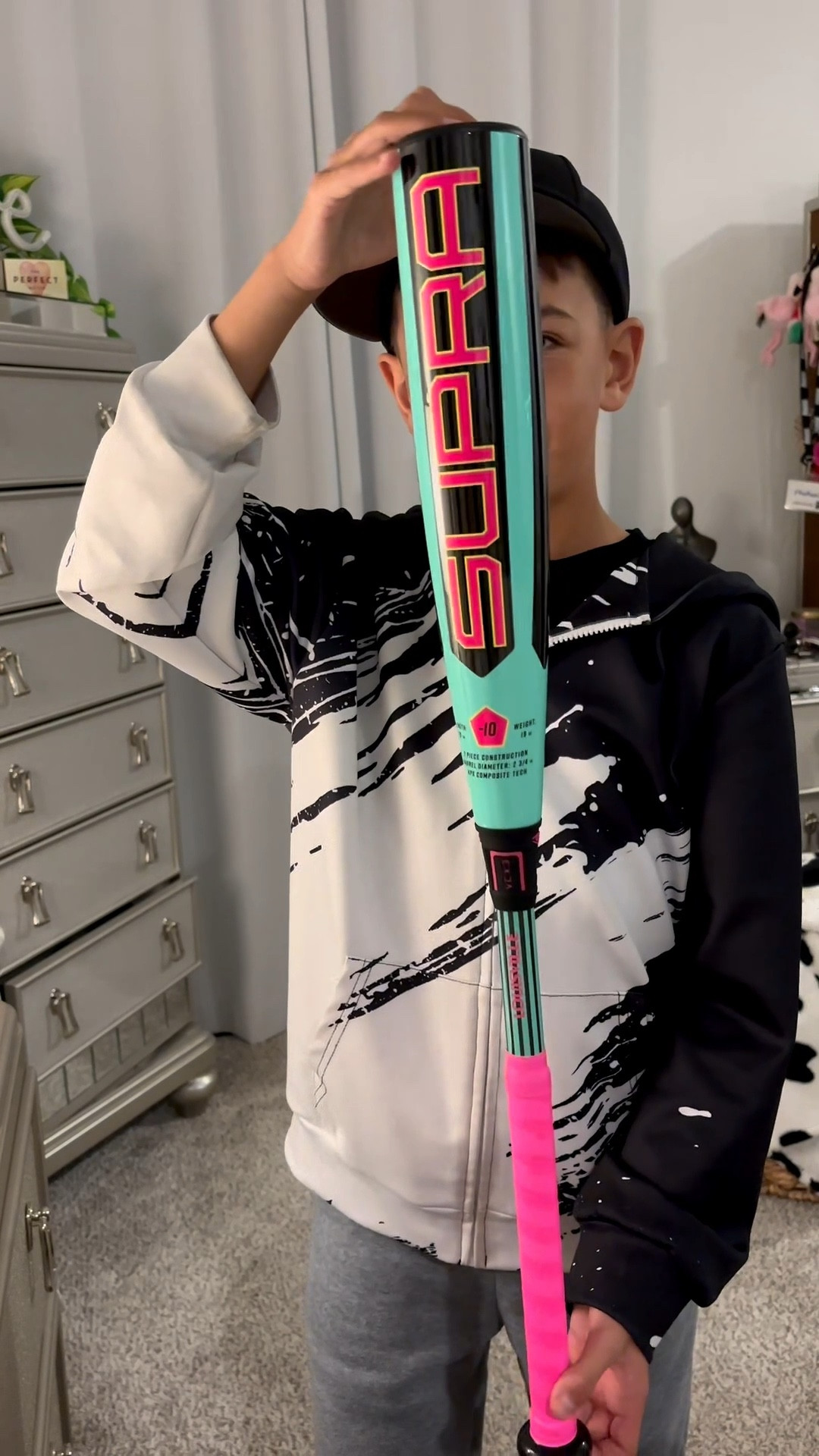Check out the Louisville Supra baseball bat 🩷🙌🏼🤩 He was so excited to get out there and practice! He said it was a great weight and easy to handle 💕 29” 19oz ⚾️ It also sounds amazing & we both LOVE the colors 😂😍💕

#LTKmomlife #LTKKids #LTKActive