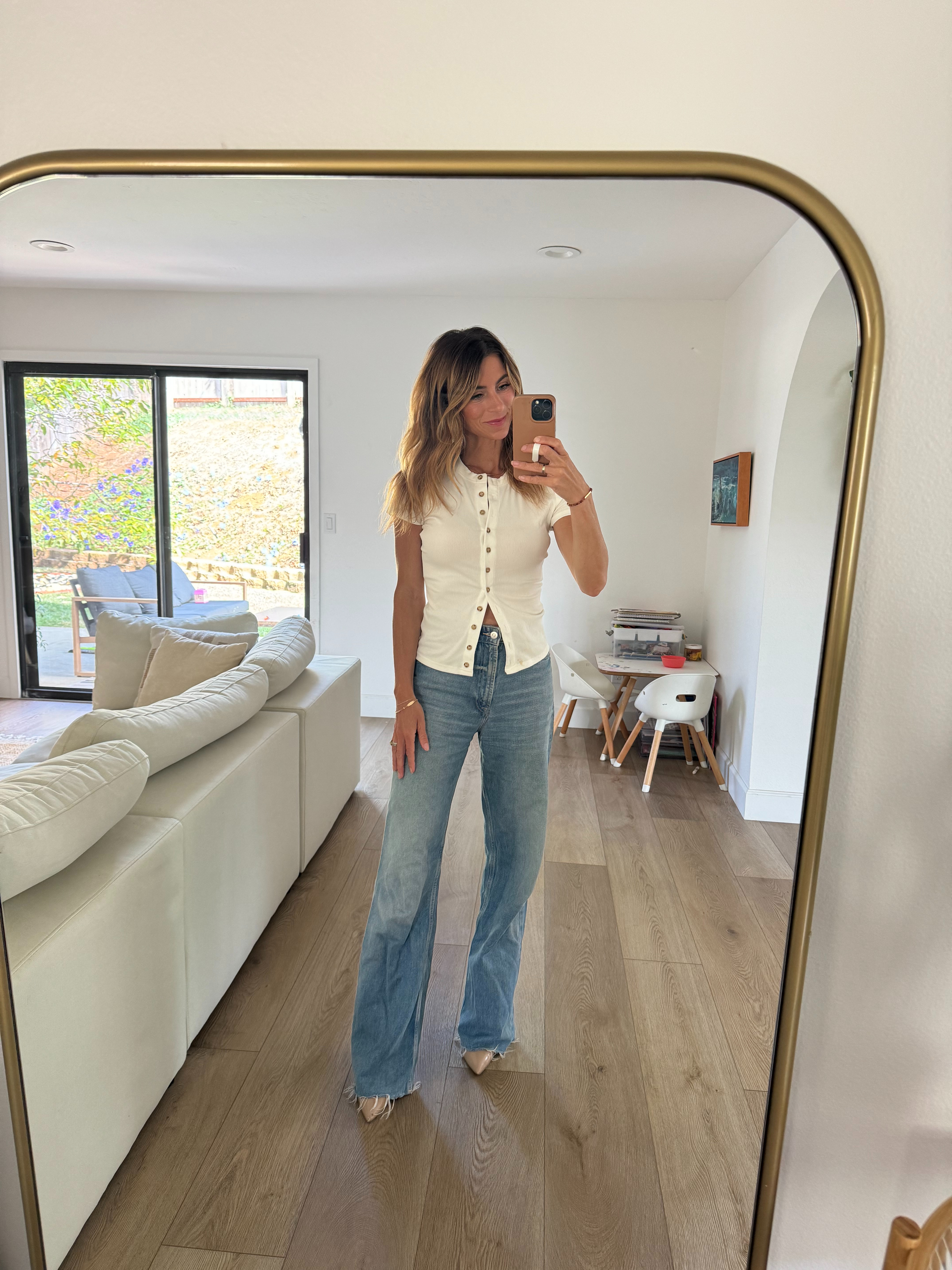 Styling my Zara jeans for this transitional fall weather! My top is almost sold out, but I linked a few really good similar options.  

 #LTKSeasonal #LTKFindsUnder100 #LTKStyleTip