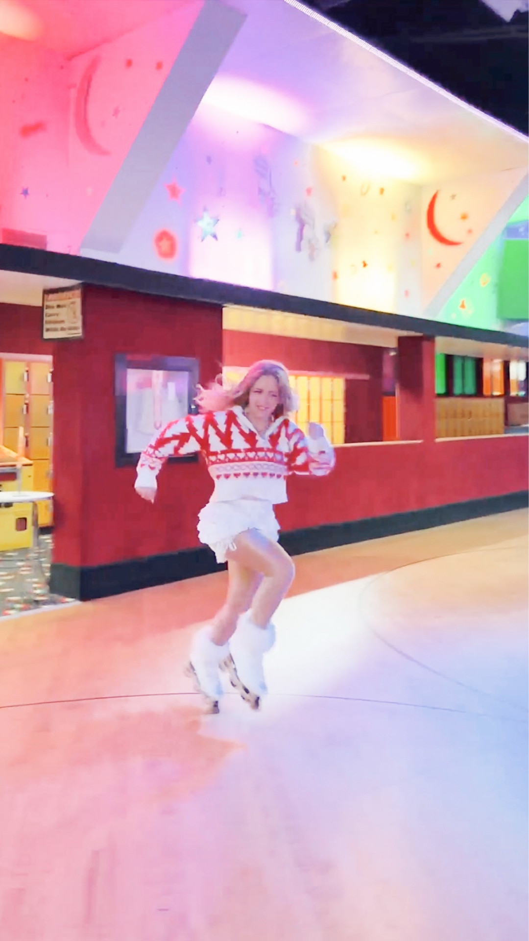I don’t know how to act casual 🙈🏃🏼‍♀️🛼✨ when the roller rink is empty, you just got go full out as a skater girl, I don’t make the rules 🤍

🛼🏃🏼‍♀️🪩💃🏼✨

#skatergirl #celinedion #rollerskating #thingstodoinla #rollerskater

#LTKHoliday #LTKfitnessgoals #LTKSeasonal