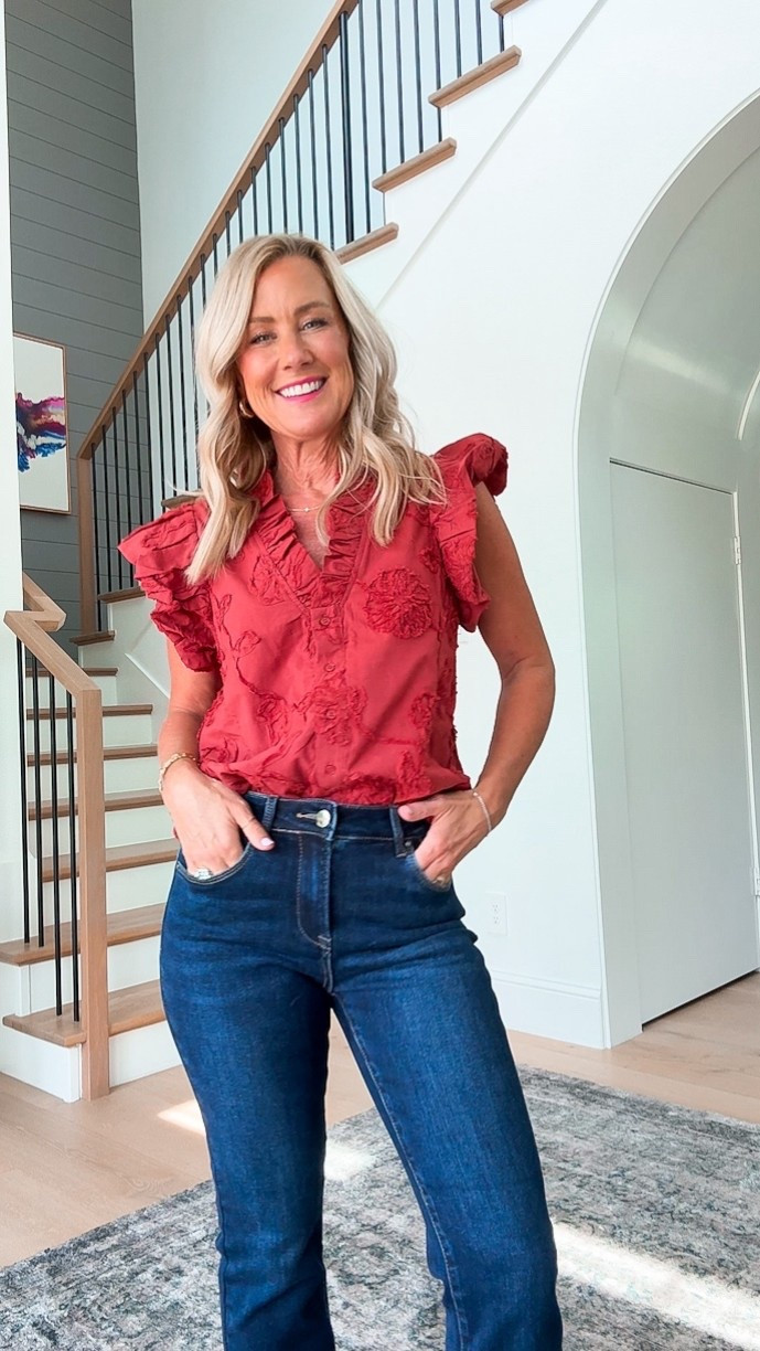 This top is so comfortable and flattering! It’s the perfect piece to transition from summer to fall! 
Top: small
Jeans: 26

#LTKSeasonal #LTKStyleTip #LTKFindsUnder50