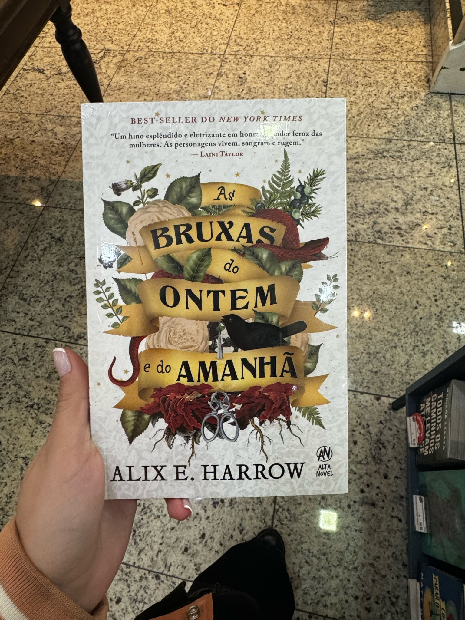NÃO EXISTE ESSA COISA DE BRUXAS. MAS VAI EXISTIR.

SOU UMA BRUXA. ASSIM COMO MINHAS IRMÃS, ASSIM COMO MINHA FILHA SERÁ UM DIA, E A FILHA DA MINHA FILHA. ASSIM COMO TODA MULHER QUE DIZ QUE NÃO DEVERIA OU QUE DESEJA O QUE NÃO PODE TER, QUE LUTA PELO QUE É SEU POR DIREITO.



#LTKover50style #LTKgiftguide #LTKbrasil