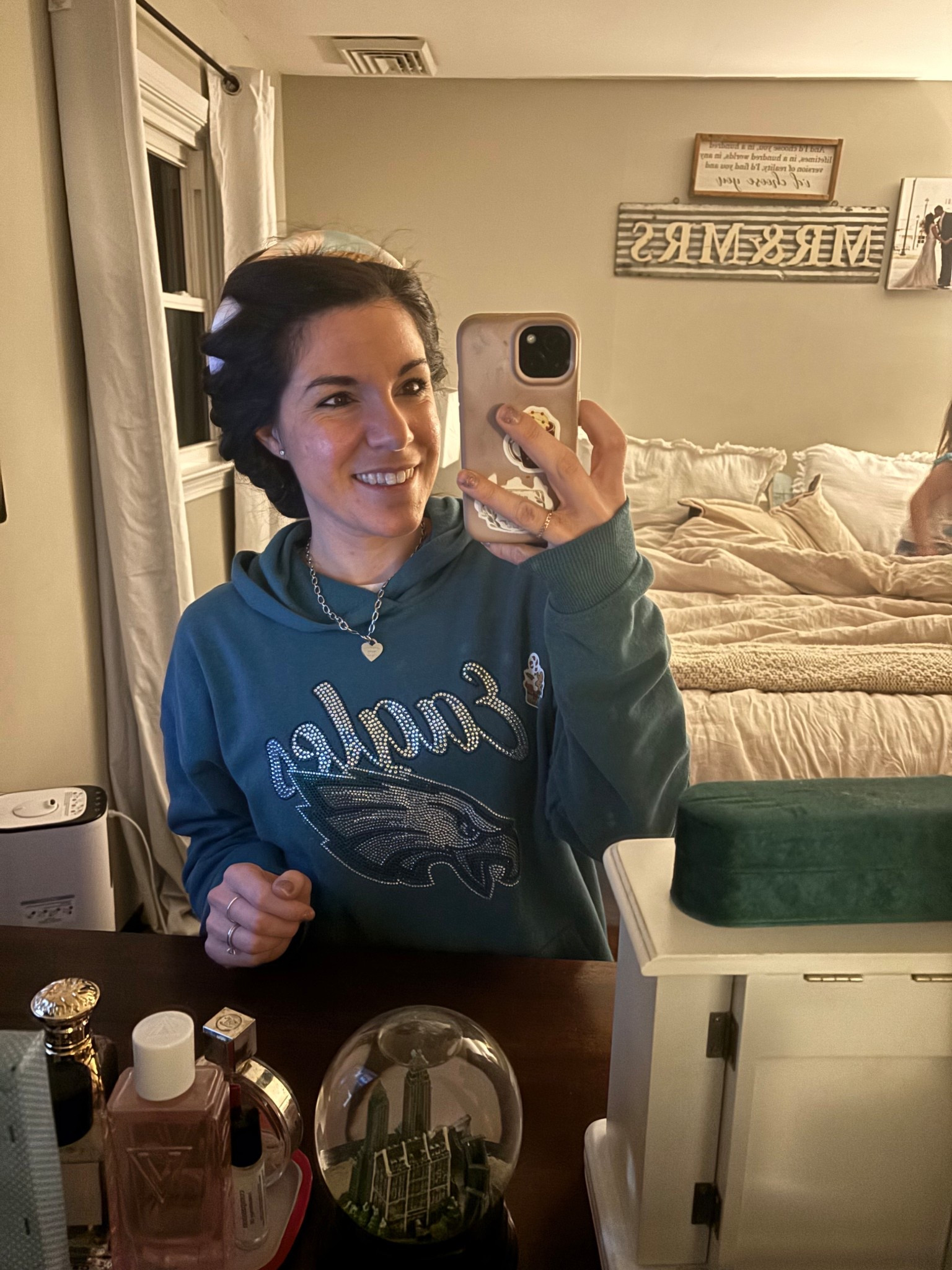 Trying out the heartless curlers from @kitsch ! #heatlesscurlers #hairtips 

#LTKGiftGuide #LTKdayinmylife #LTKgrwm