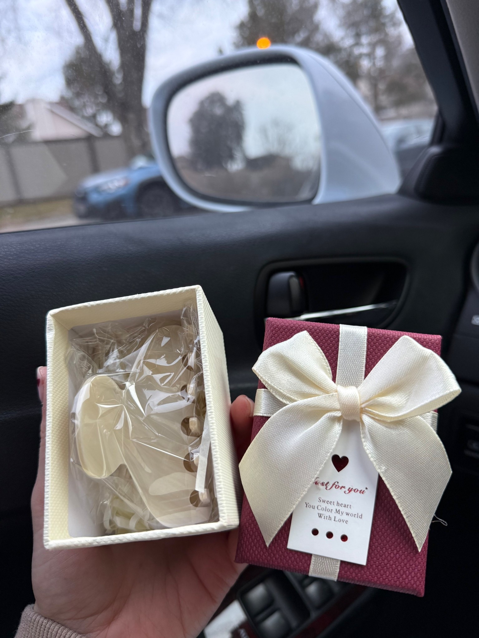 EmiJay claw clip dupe!!! Holds my hair SO GOOD 

#LTKdayinmylife #LTKgrwm #LTKootd