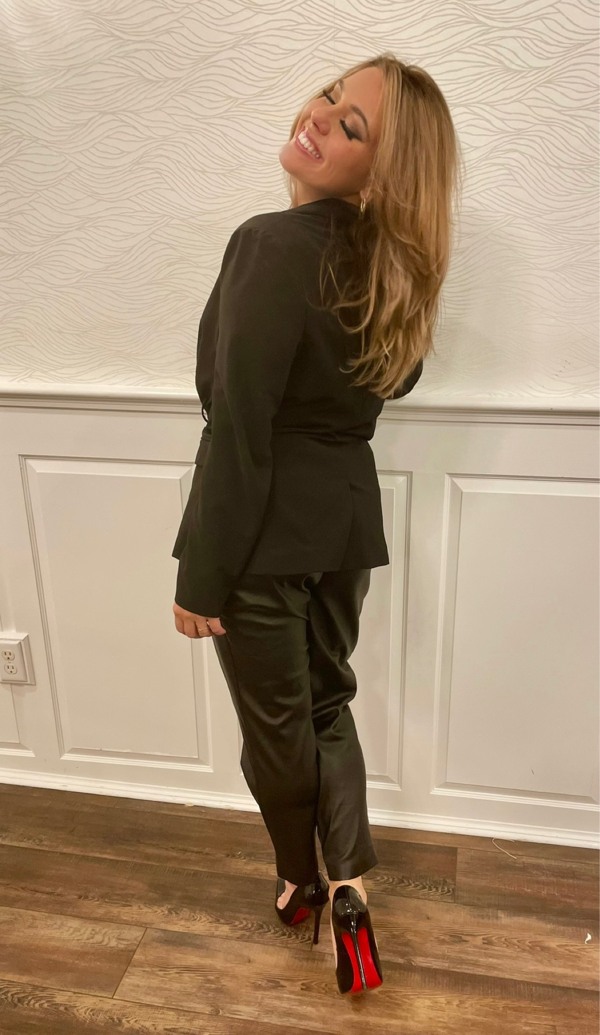 👠 

#LTKHoliday #LTKstyletip #LTKshoecrush