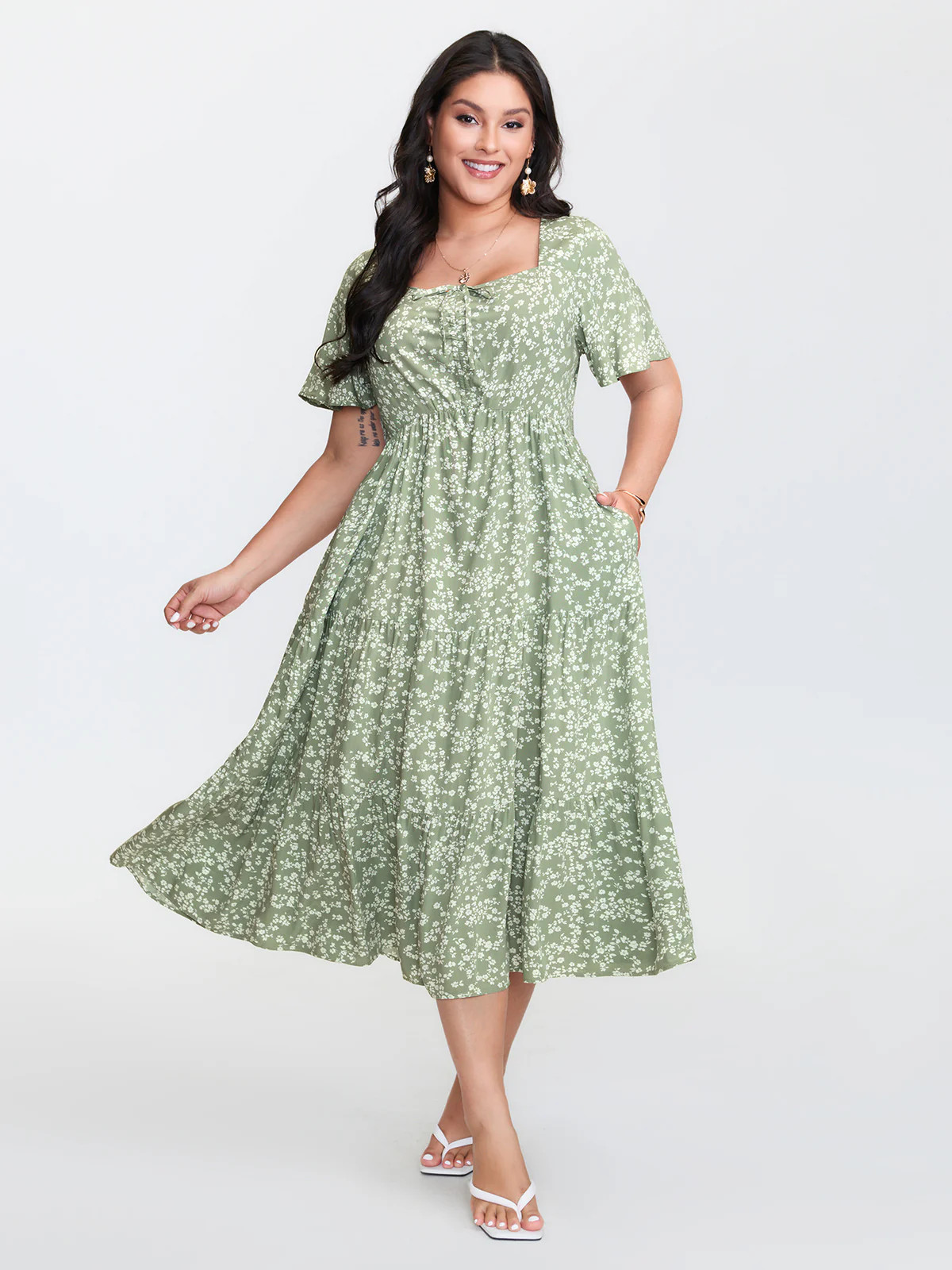 Ditsy Floral Sweetheart Drawstring Pocket Tiered Dress | Bloomchic