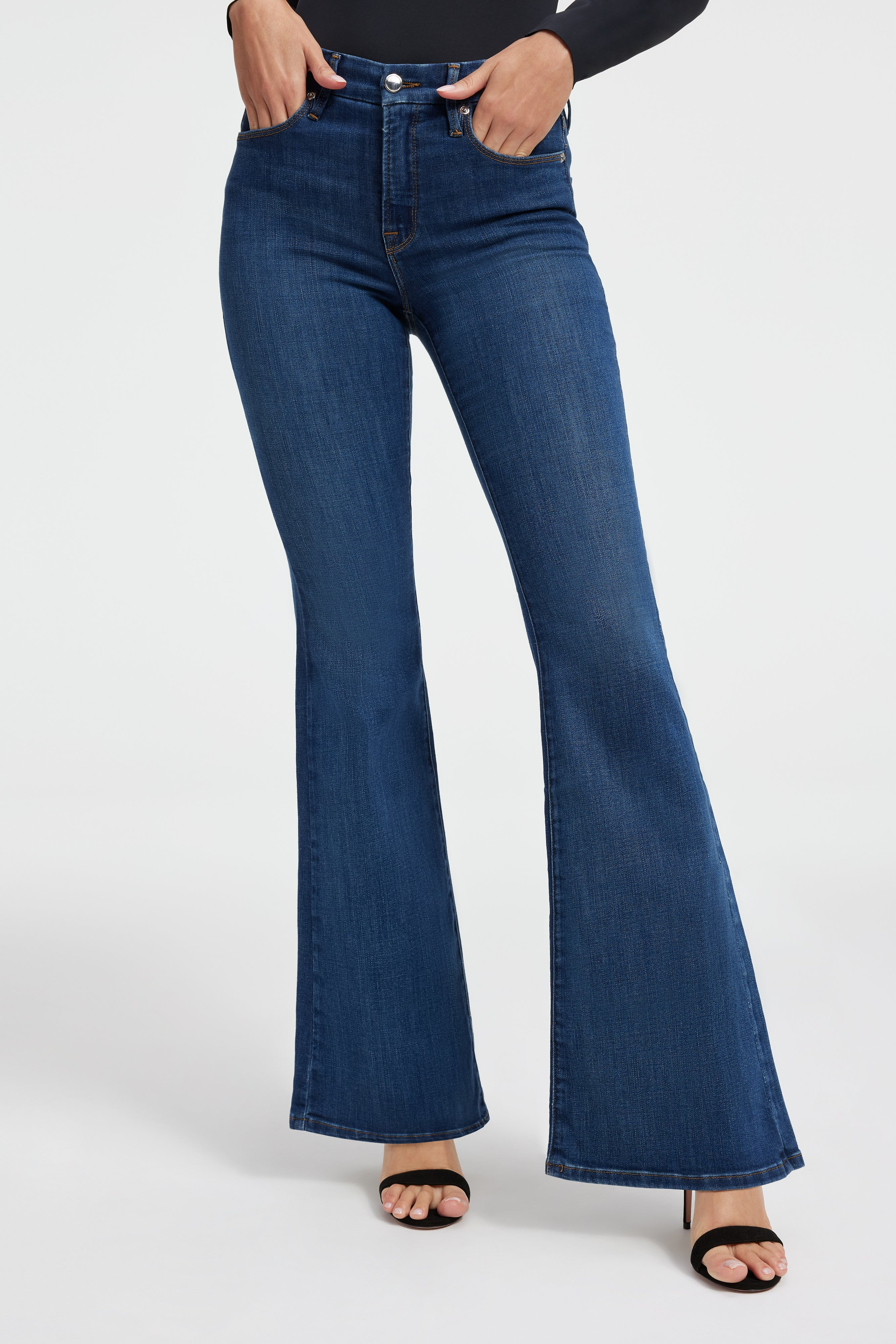 GOOD LEGS FLARE JEANS | BLUE004 | Good American