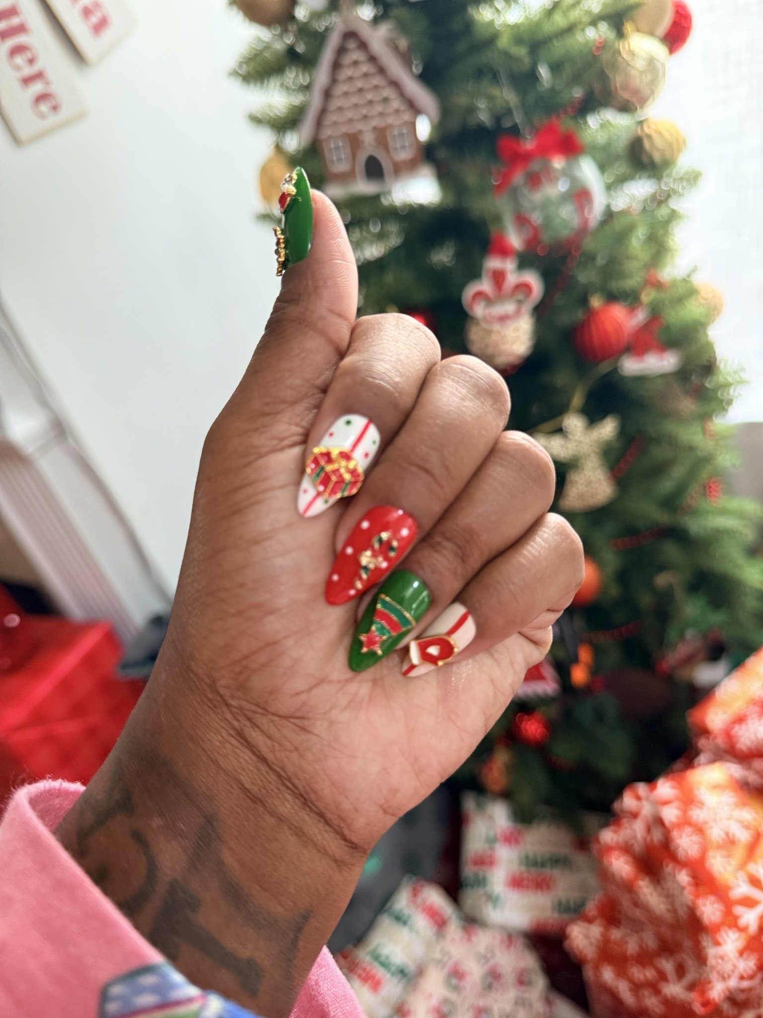 My last Christmas nails officially did their job 🎄✨
Now it’s time to transition into Valentine’s nails and soft spring sets — and yes, I linked every tool I use to keep my nails looking GOOD.
Check my LTK for all the nail essentials!

#holidaynails #newyearnails #nailroutine #diy­nailkit #pressonnails #valentinesvibes #springnailinspo #LTKbeauty #LTKfinds #LTKsale #ShoppingWithPriiincesss #Atlantamom #AtlantaCreator #Atlantacontentcreators

#LTKSaleAlert #LTKBeauty #LTKHoliday