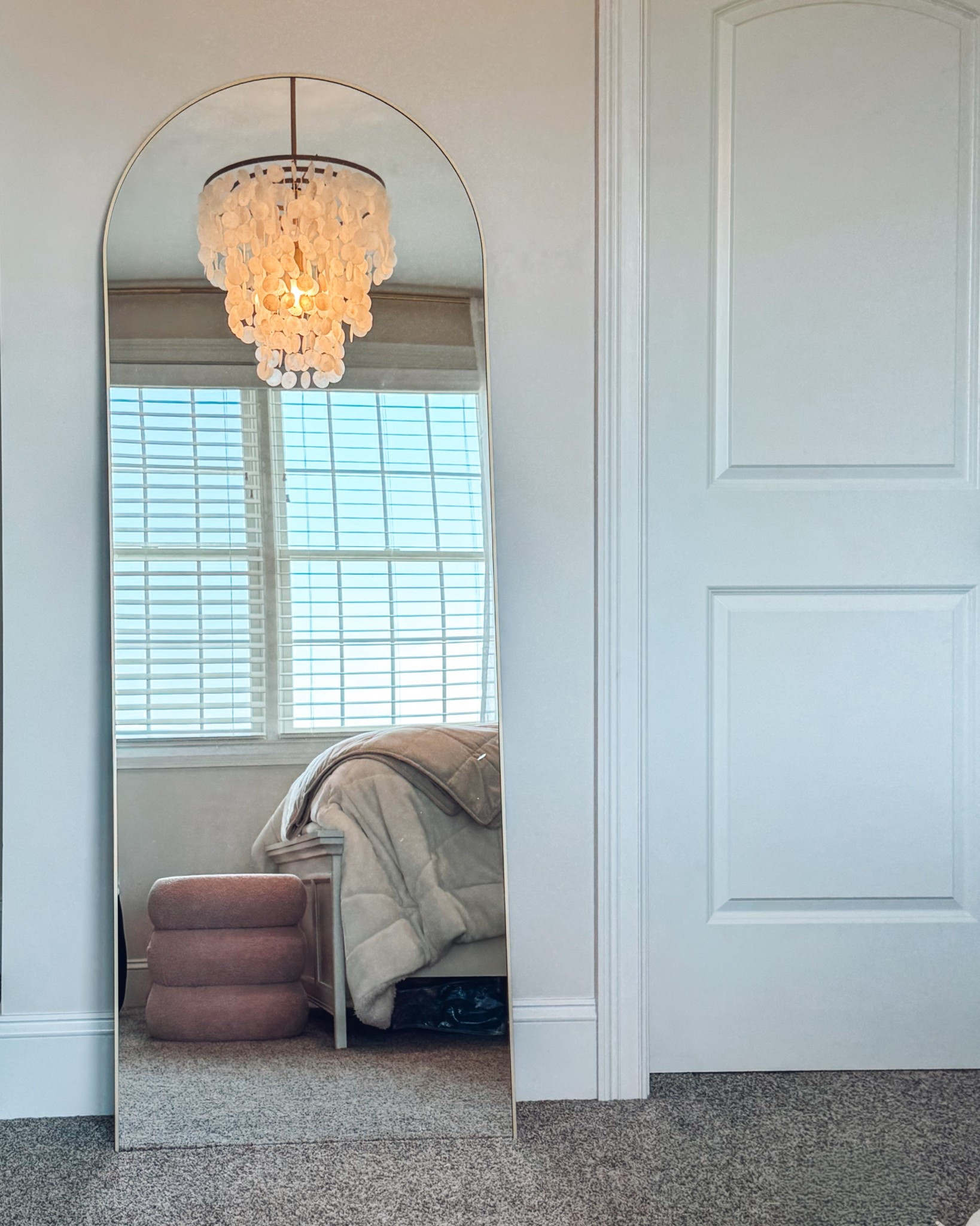 The most beautiful chandelier for a teen girl’s bedroom 😍
Capiz chandelier 
Teenage bedroom decor 

#LTKKids #LTKHome #LTKFamily