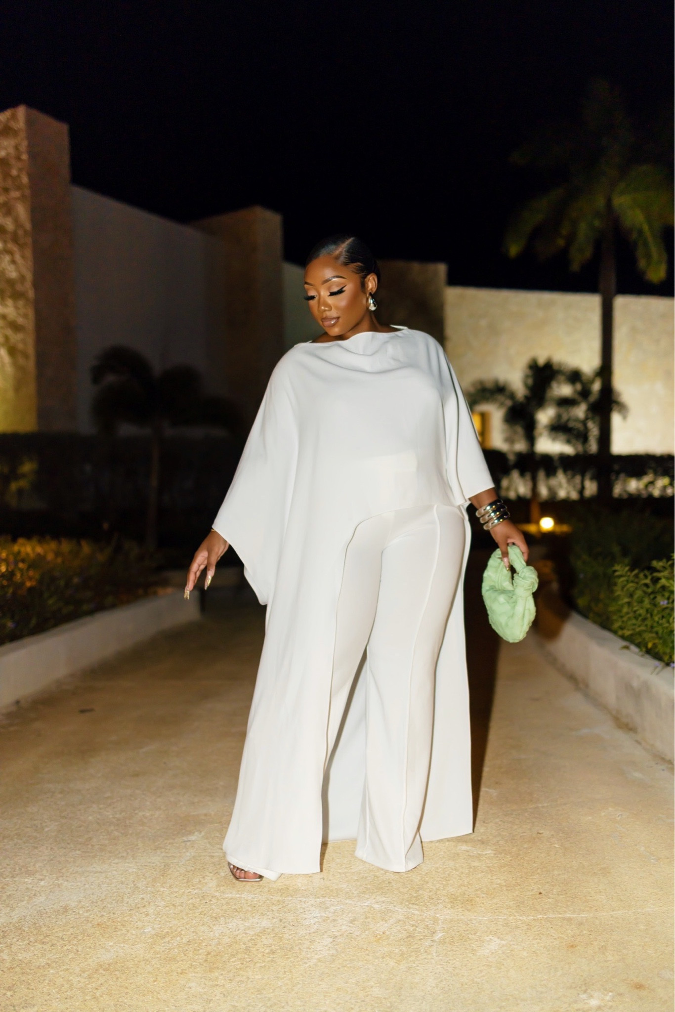 I love me a good all white outfit. 🤍

Top - Zara
Pants - Fashion Nova

#LTKtravel #LTKSeasonal #LTKstyletip