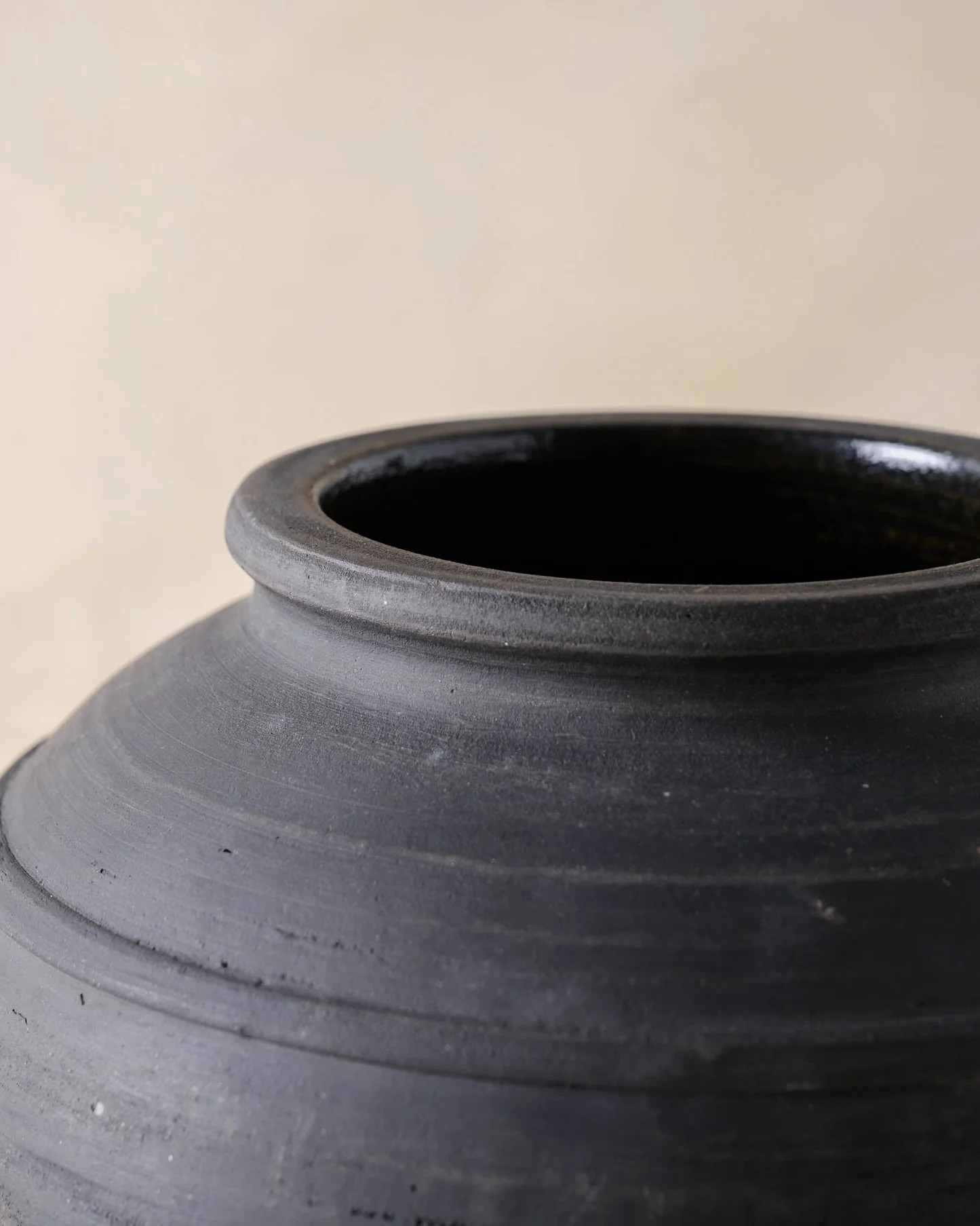 Rustic Black Hand-Made Vase | Magnolia