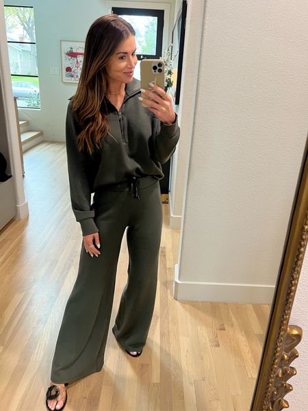 WHITSWHIMSXSPANX for 10% off my sweatshirt and pants ! Size small - this material is sooo soft! You will want everything 

Spanx, matching set, sweatpants, Spanx air essentials, sweatshirt, comfy outfit, travel outfit 

#LTKstyletip #LTKsalealert #LTKunder100