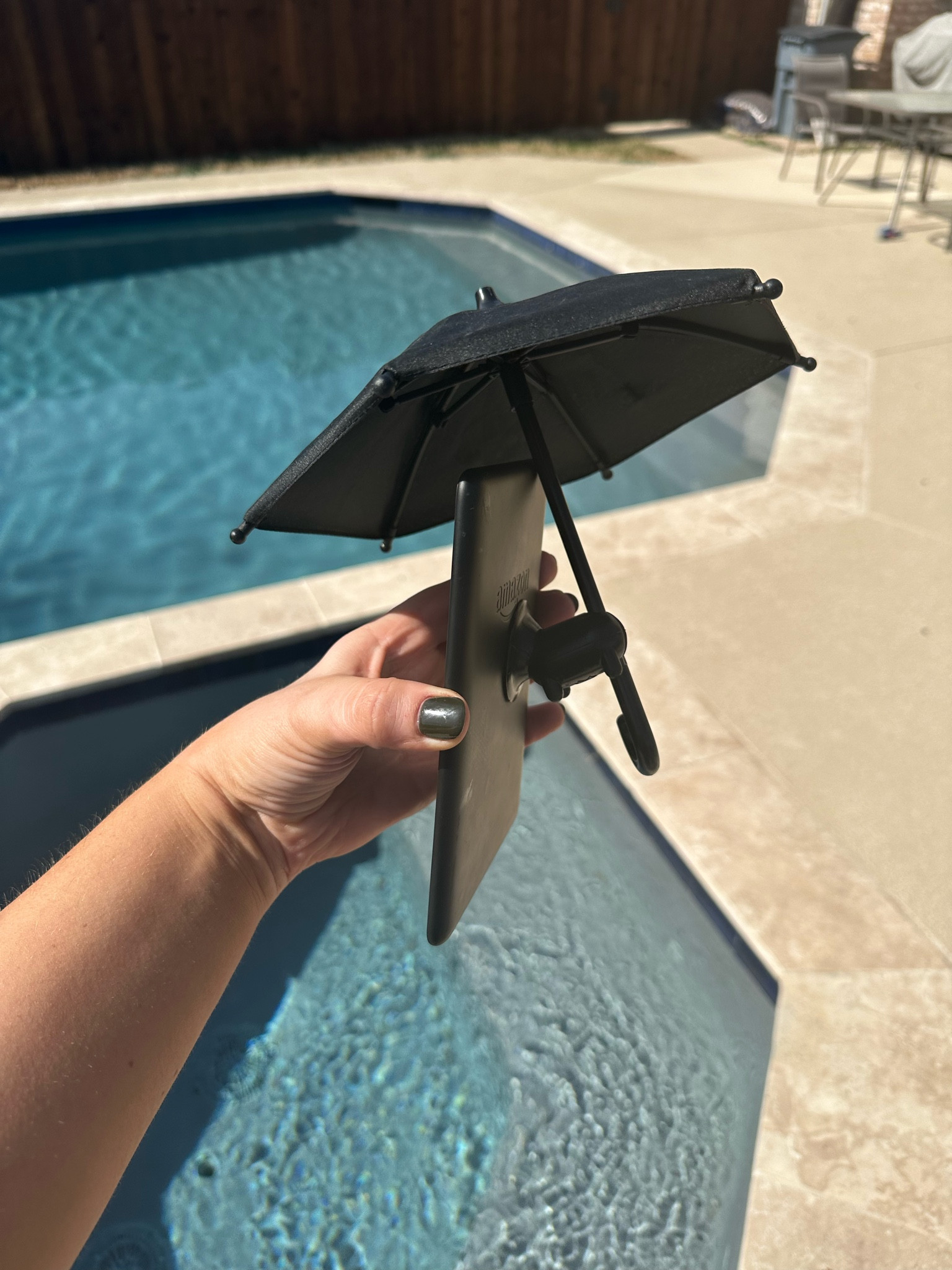 This phone umbrella / kindle umbrella is amazing for keeping a handle on electronics and seeing your device in the shade. A great amazon find! #founditonamazon #amazonfinds #amazon #poolbag #beachday 

#LTKunder50 #LTKU #LTKtravel