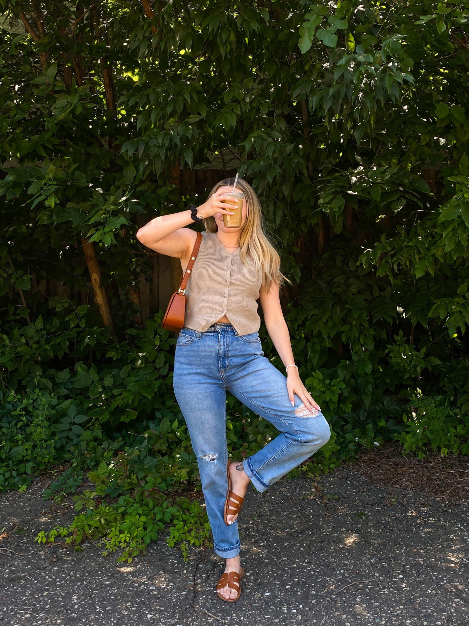 The perfect summer to fall transition outfit!

Top and jeans from target, shoes and bag from Amazon!

#LTKStyleTip #LTKSeasonal #LTKFindsUnder50