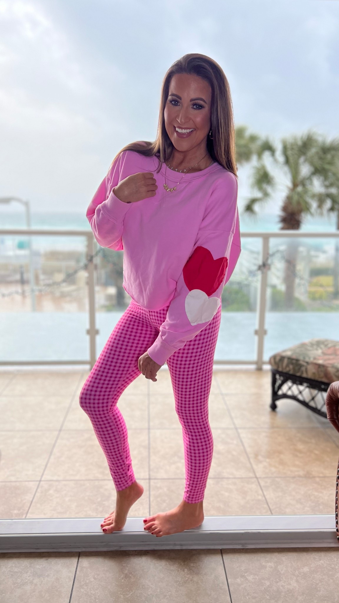 Adorable outfit for Valentine’s Day and spring! Or now! 

Top: XXS
Leggings: M



#LTKActive #LTKootd #LTKFindsUnder50
