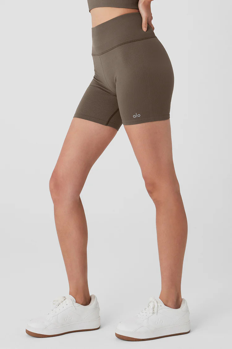 Seamless Ribbed Favorite Short - Olive Tree | Alo Yoga (US)