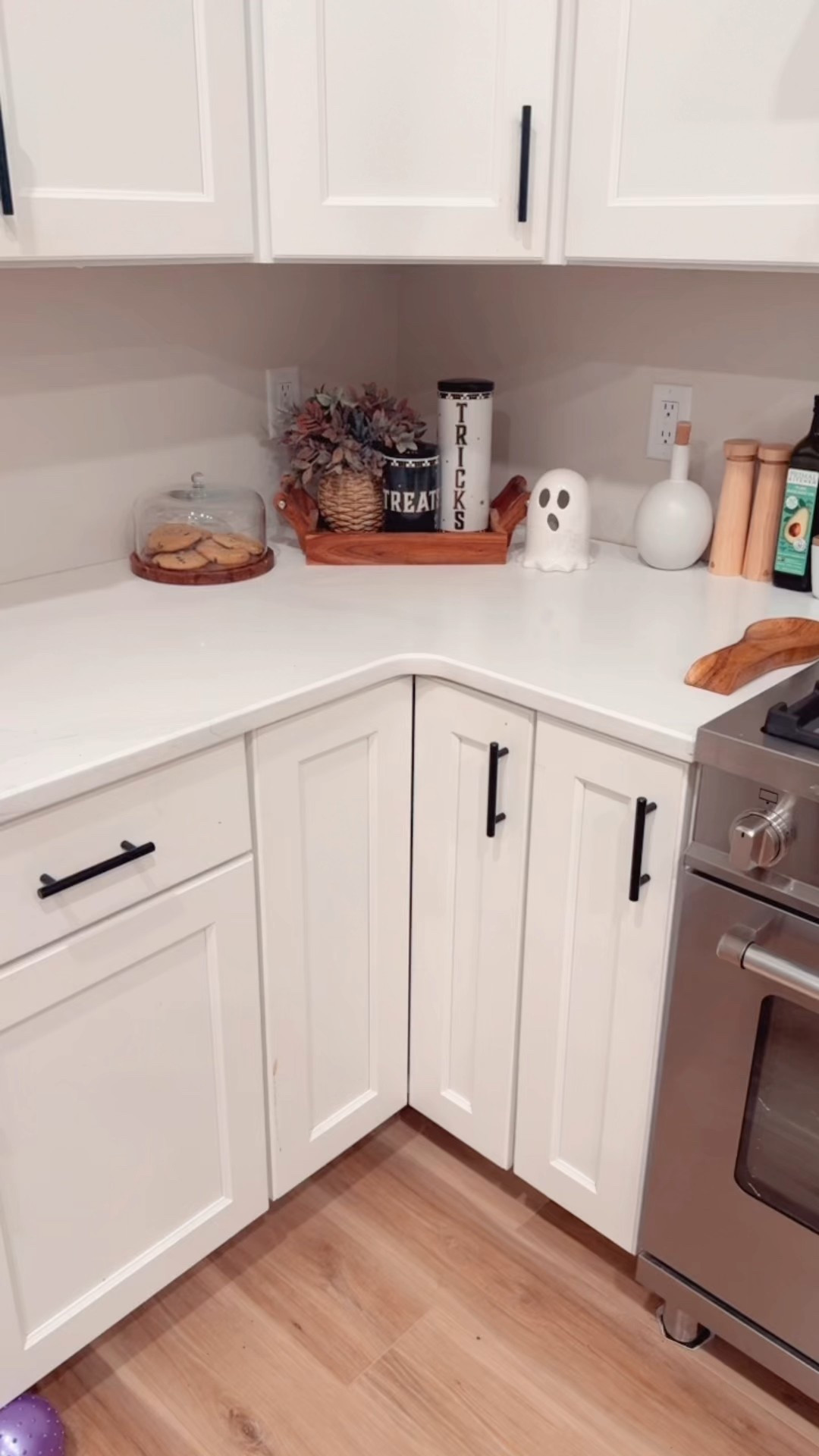 The cutest Halloween cookie jars 🎃🖤

#LTKFamily #LTKFindsUnder50 #LTKSeasonal