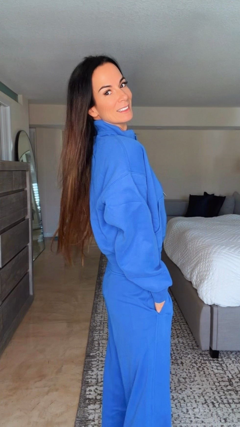 I fear @vuoriclothing  knew exactly what they were doing with this blue. 💙

A little try-on featuring one color, multiple pieces and absolutely no self-control. The fitted tank and biker shorts are perfect for workouts, but add the oversized jacket or those deliciously soft wide-leg pants and suddenly we have an entire off-duty uniform.

Comfortable, flattering and coordinated enough to make it look like I tried much harder than I did—which is always the goal.

Which combination would you wear first: the biker shorts or the wide-leg pants?

Wearing XS

#Vuori #VuoriClothing #ActivewearStyle #AthleisureStyle #nicolecoleestyle

#LTKdayinmylife #LTKgrwm #LTKootd