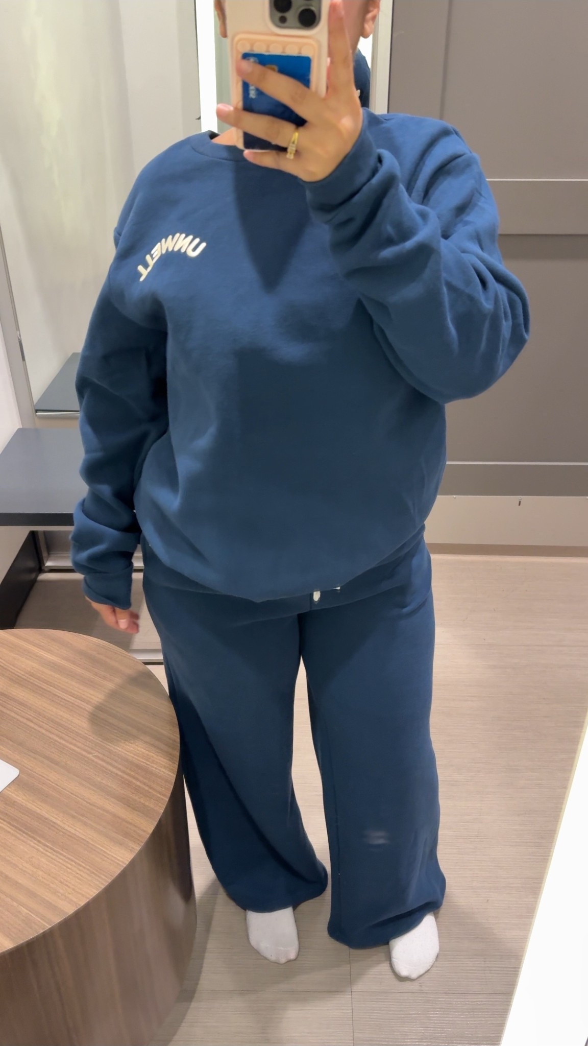 Size medium top
Size small bottom