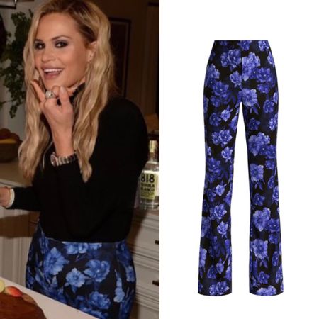 Babe in Blue // Get Details On Jackie Goldschneider's Blue Floral Pants With The Link In Our Bio 📸= @jackiegoldschneiders #RHONJ #JackieGoldschneider 