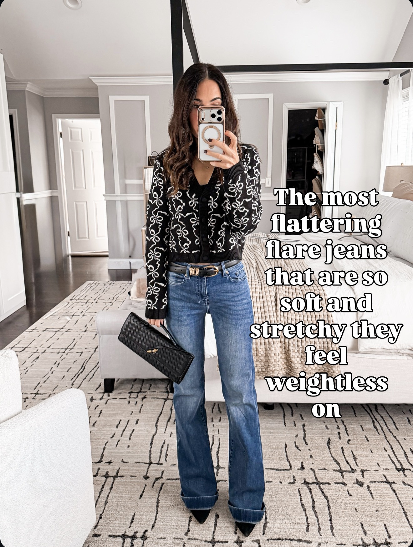 The softest, stretchiest flare jeans that feel weightless on 🔥 🔗⬇️

#LTKOver40 #LTKSeasonal #LTKHoliday