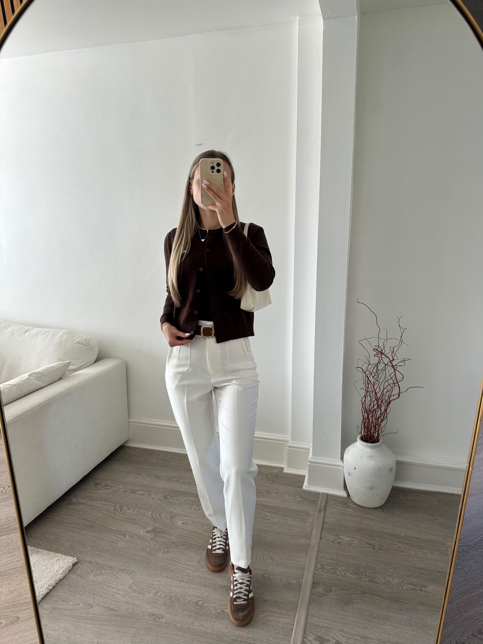 Tailored, neutral, and effortlessly put together ✨
I love a casual elevated outfit—and this cardigan is everything

#LTKeurope #LTKuk #LTKspring