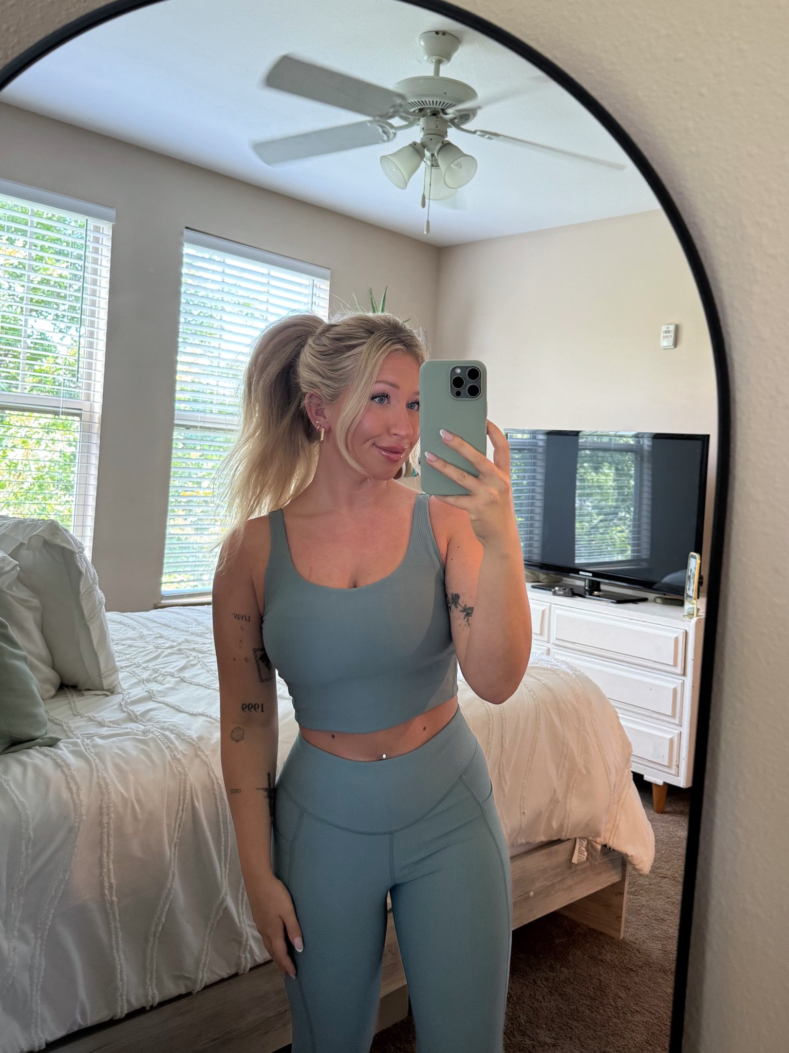 Old Navy Ribbed blue ribbed two piece work out set or lounge set! Top and bottom both size medium💙🦋

#LTKFallSale #LTKFitness #LTKActive