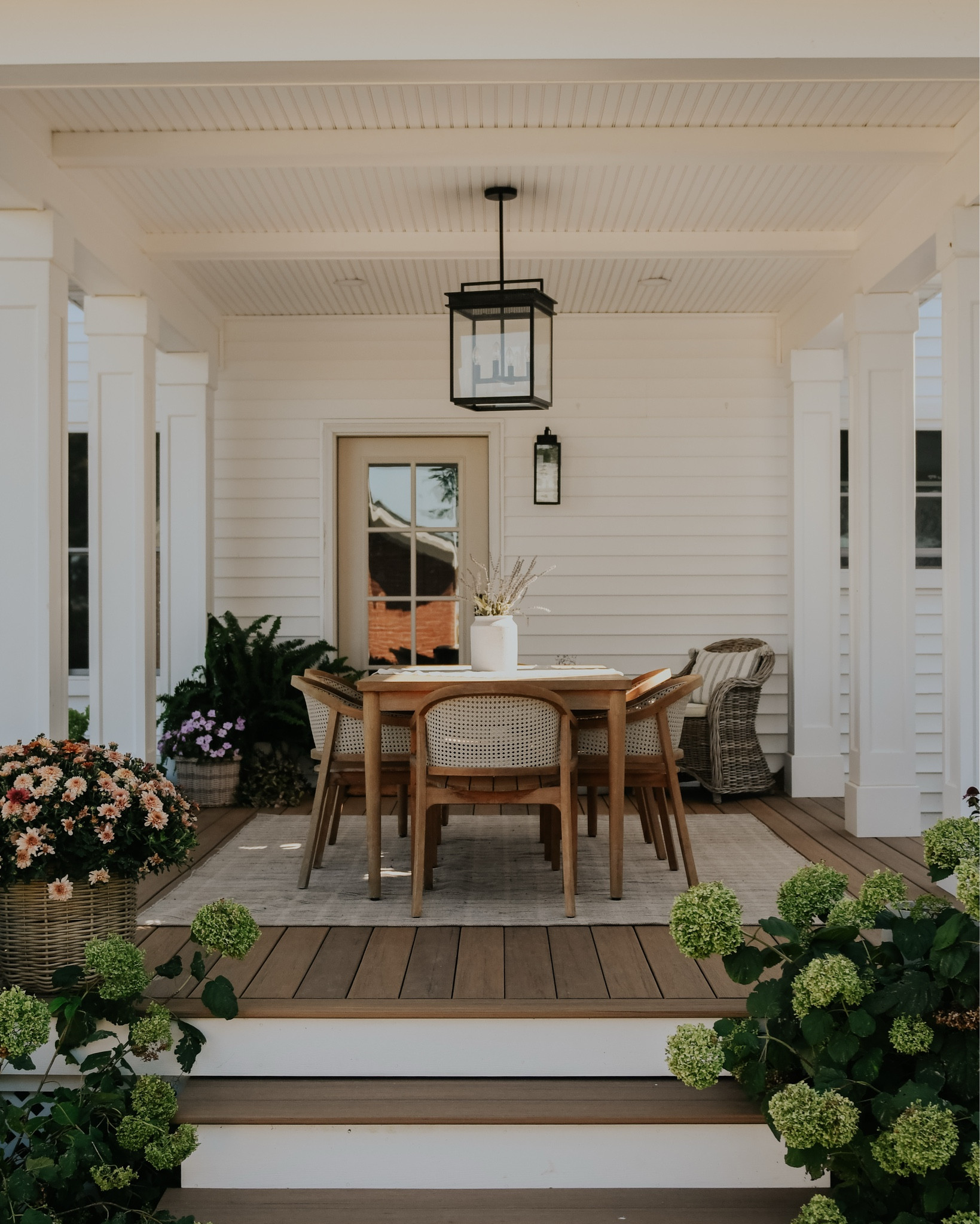 Fall on the patio 🍂 

#LTKHome #LTKSeasonal