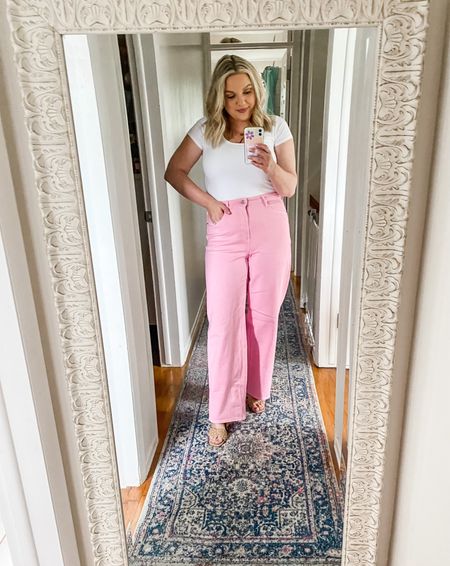 I love these pink pants. They’re so fun and flattering. And honestly, super comfy. I’m wearing a 12 

Spring ootd // girls night // flares 



#LTKFindsUnder50 #LTKMidsize #LTKStyleTip