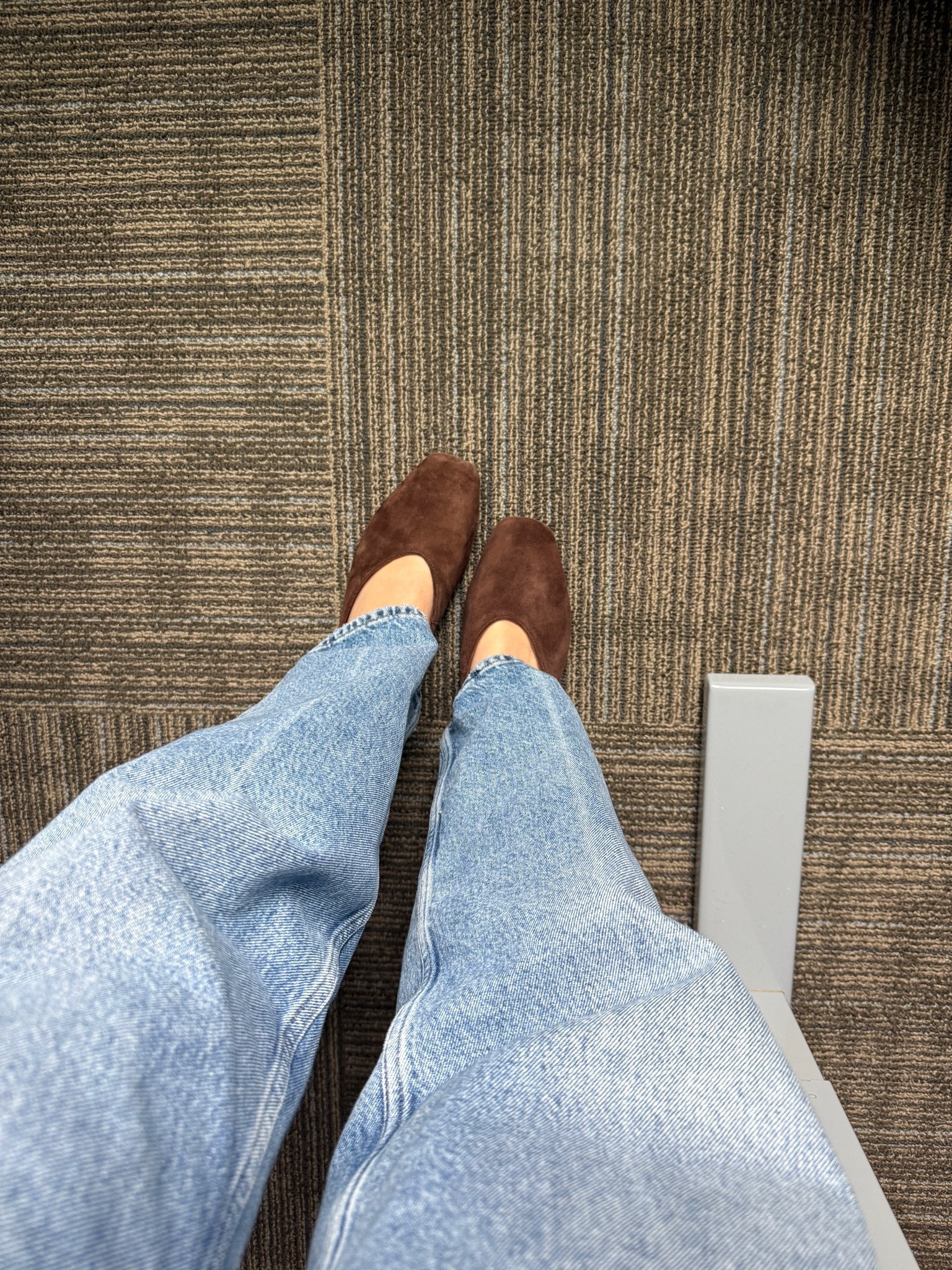 The perfect basic flats for fall! So comfy, true to size, and on sale for 25% off! ￼