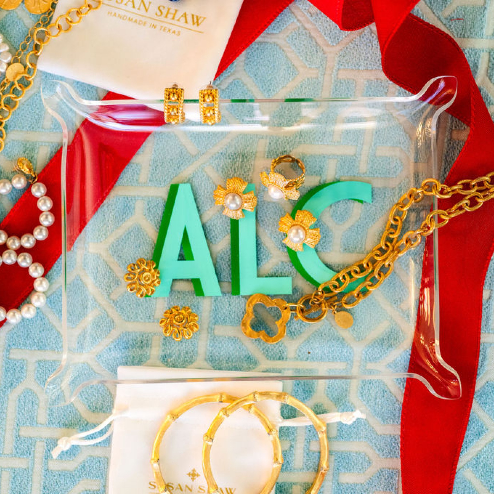 Love this acrylic tray! So cute on any surface—vanity for jewelry, bedside for nighttime lotions, by a sink with hand soap, so many uses. Only 15.99 during the doorbuster sale—including the monogram! 

#LTKHoliday #LTKGiftGuide #LTKCyberWeek