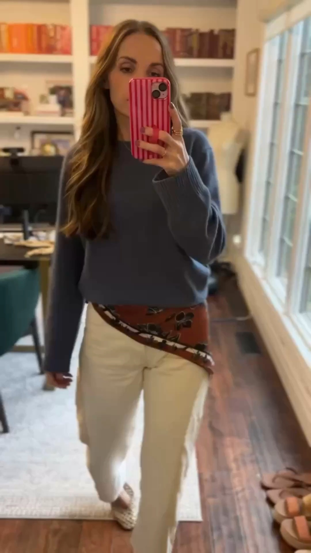 Our weather turned cold again! @Quince cashmere sweater is so comfortable and elevated! Paired with @Madewell madewell barrel jeans that are currently $100 off!! 

#LTKootd