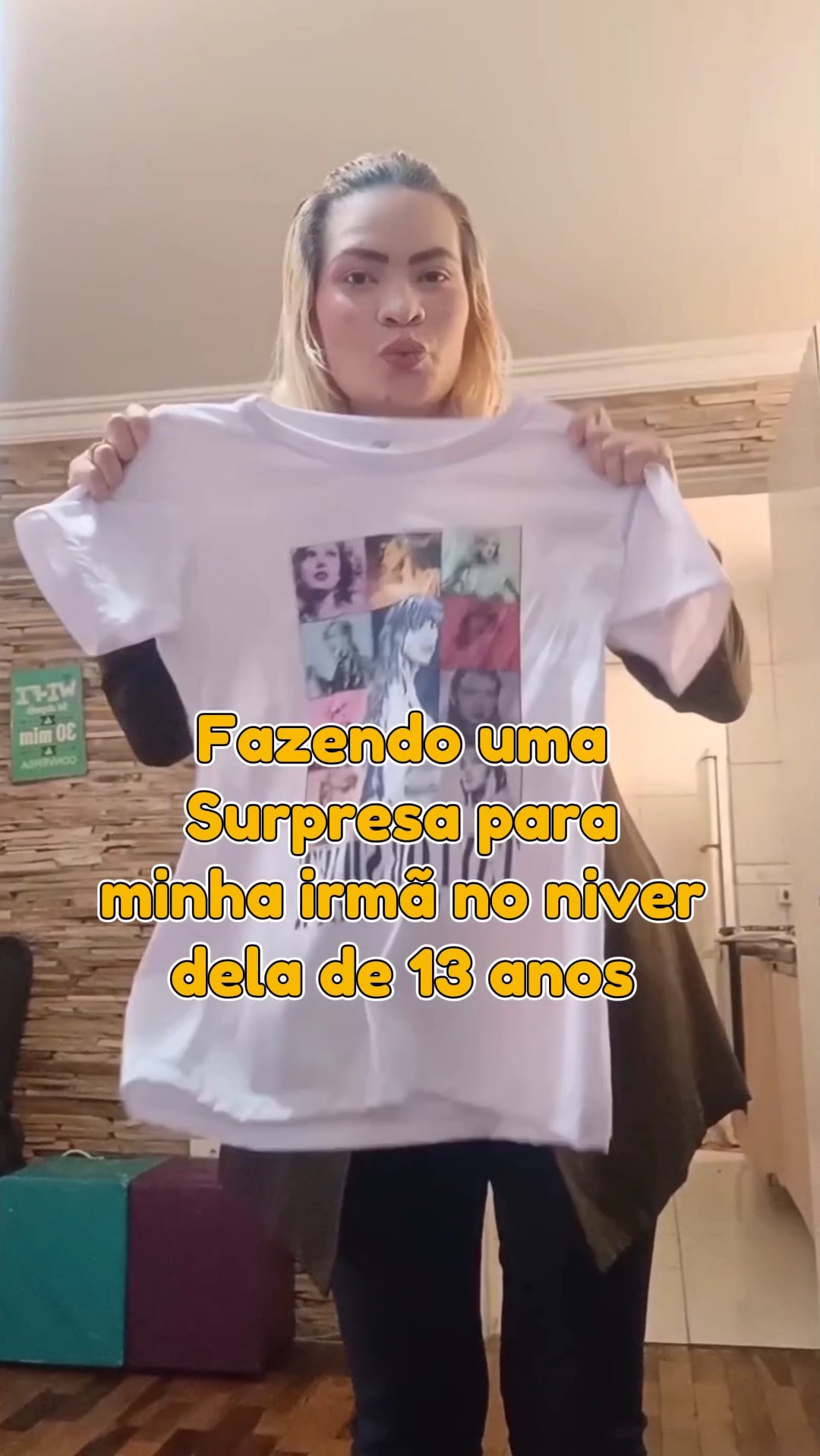 Surpresa para o Aniversário de 13 anos da Minha Irmã Amei a reação dela e vocês?#taylorswift #camisataylorswift #theerastour #reacao #familia #aniversario #surpresadeaniversario #taylorswifttheerastour 

#LTKbrasil #LTKfamily #LTKVideo