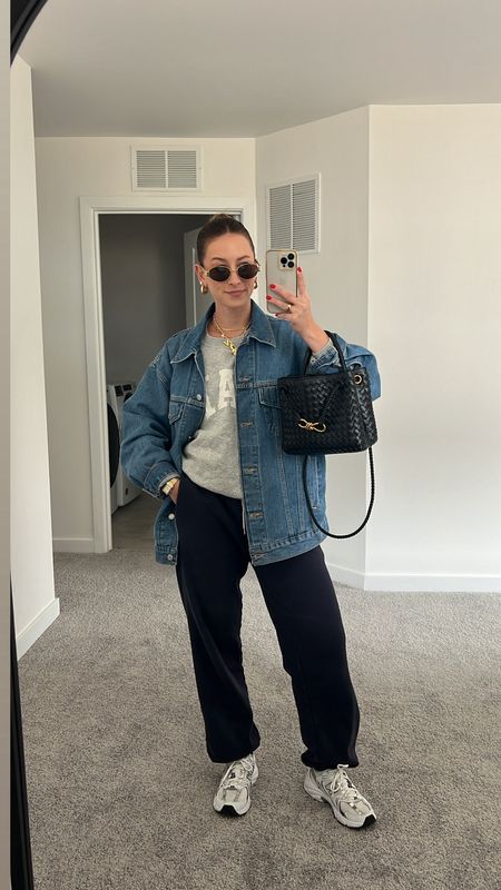 4/21/24 Moving day outfit 🫶🏼 comfy casual outfit, comfy outfit inspo, comfy outfits, navy sweatpants, Levi’s denim jacket, new balance sneakers, gap sweatshirt, grey gap sweatshirt