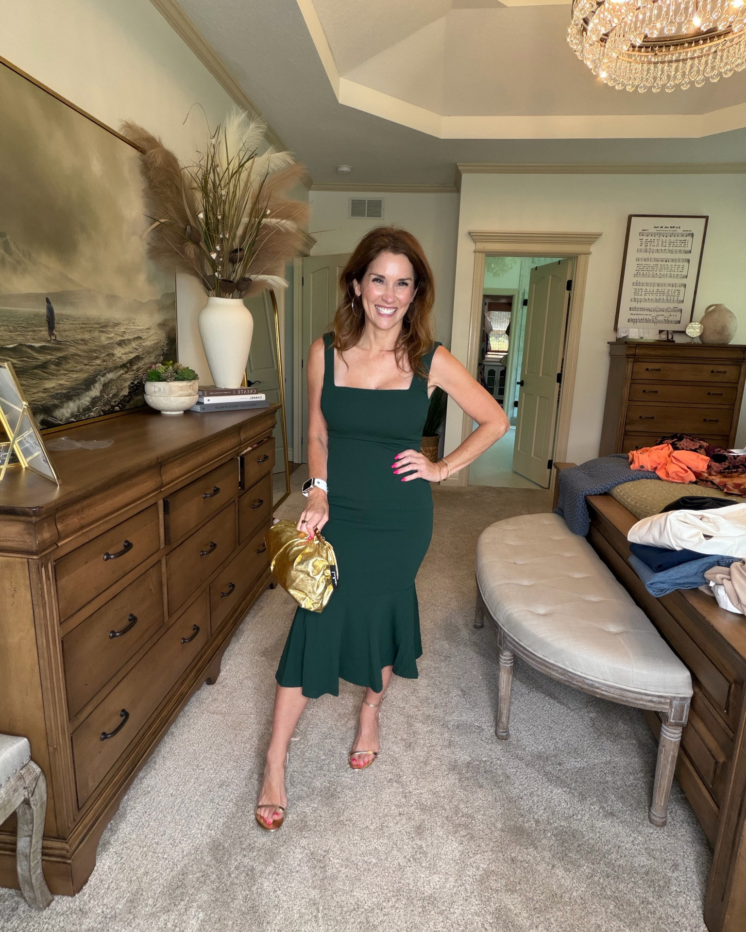 Love this trumpet style green dress for a wedding guest for fall 🤍￼