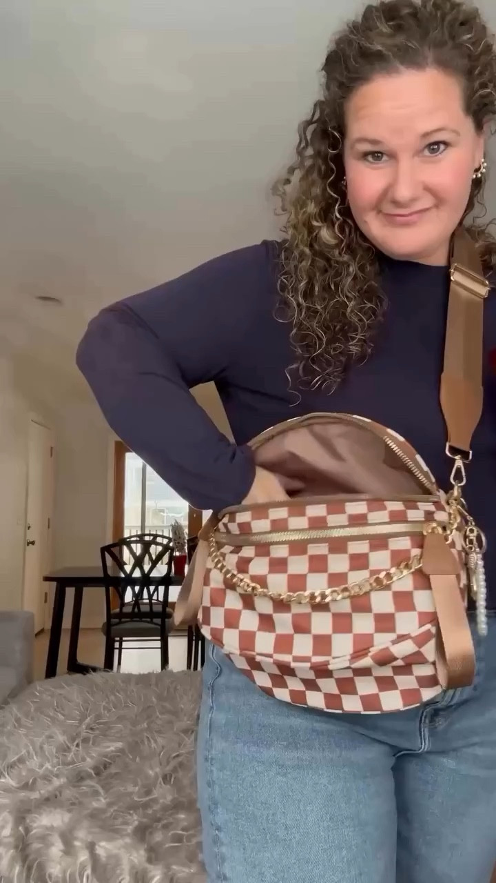 POV: You finally find a mom bag that’s actually cute and fits your whole life. 👜❄️

The GoFree Crossbody by @emmafy.official holds everything without feeling bulky and I love being totally hands-free.

They’re running BUY 1, GET 1 FREE right now, and if you use my link, you’ll get an extra 10% off too!