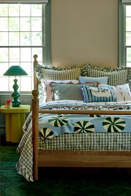 Gingham Ruffle Yarn-Dyed Cotton Quilt | Anthropologie (US)