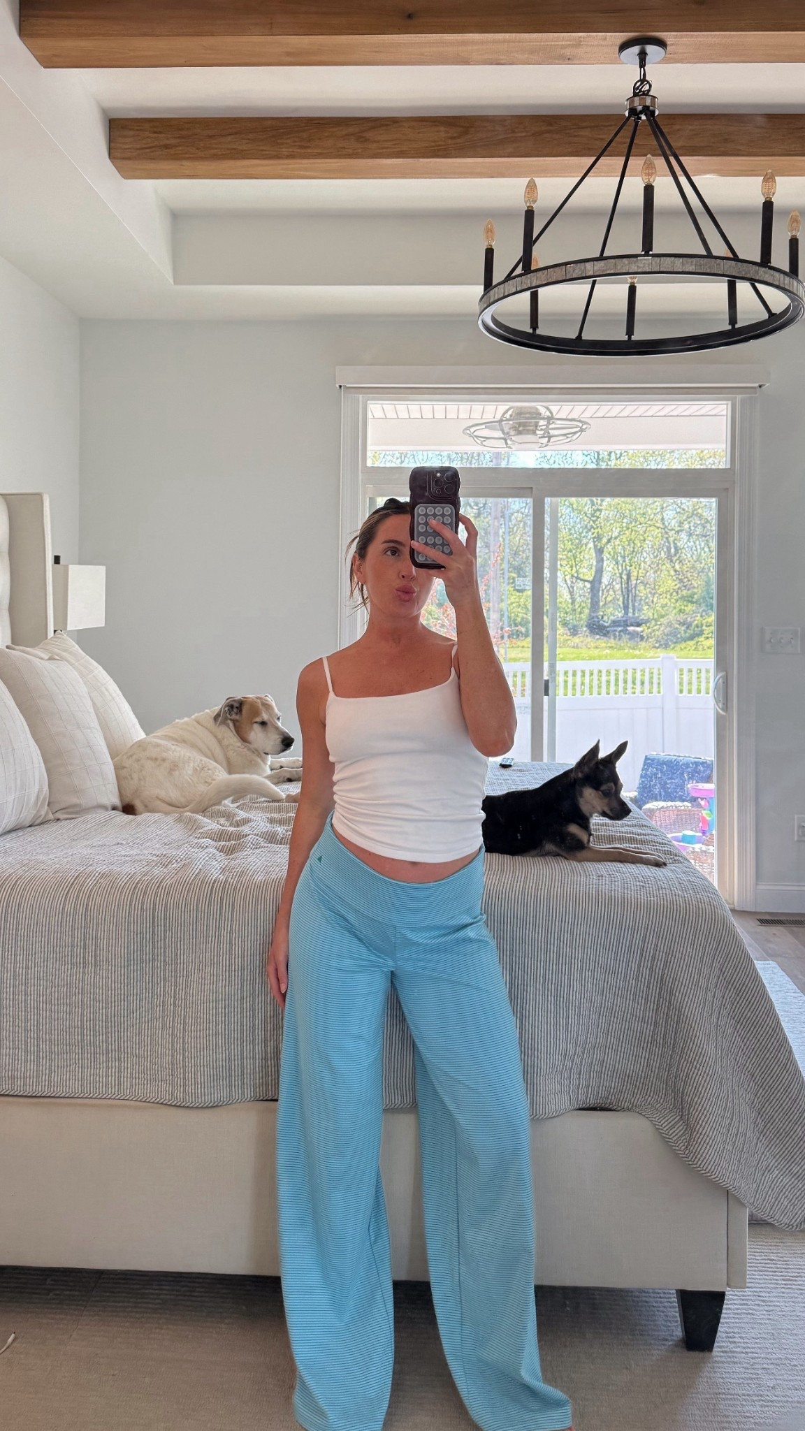 I’m 5’2” in small tank + XS pants 