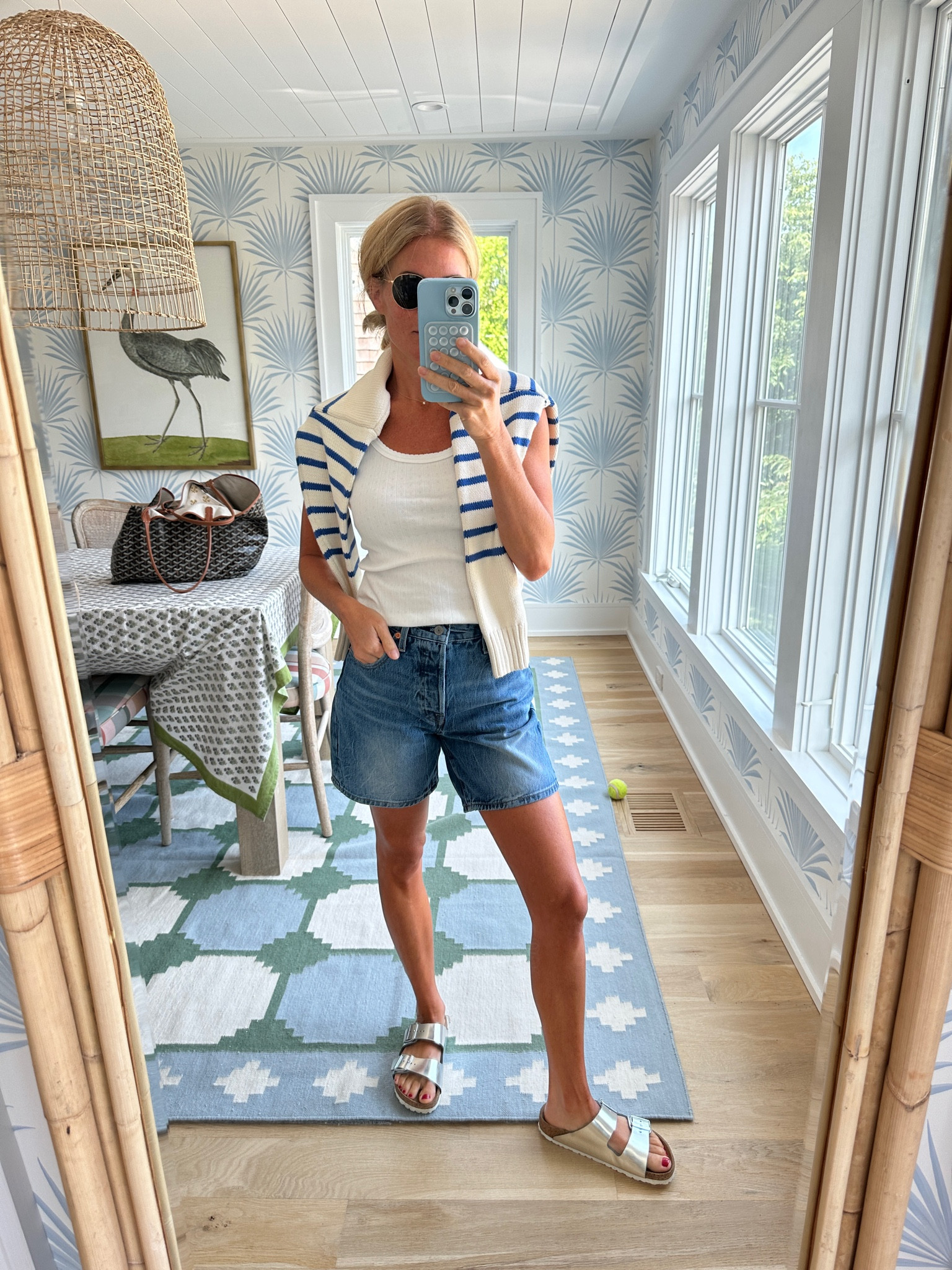 Wearing the 501 mid thigh women’s shorts in the color blue beauty & Baggy Dad Performance Cool Women’s Jeans - size 25 - TTS @levis #LevisLTKPartner #Levis @shop.ltk #liketkit liketkit.it/xx 