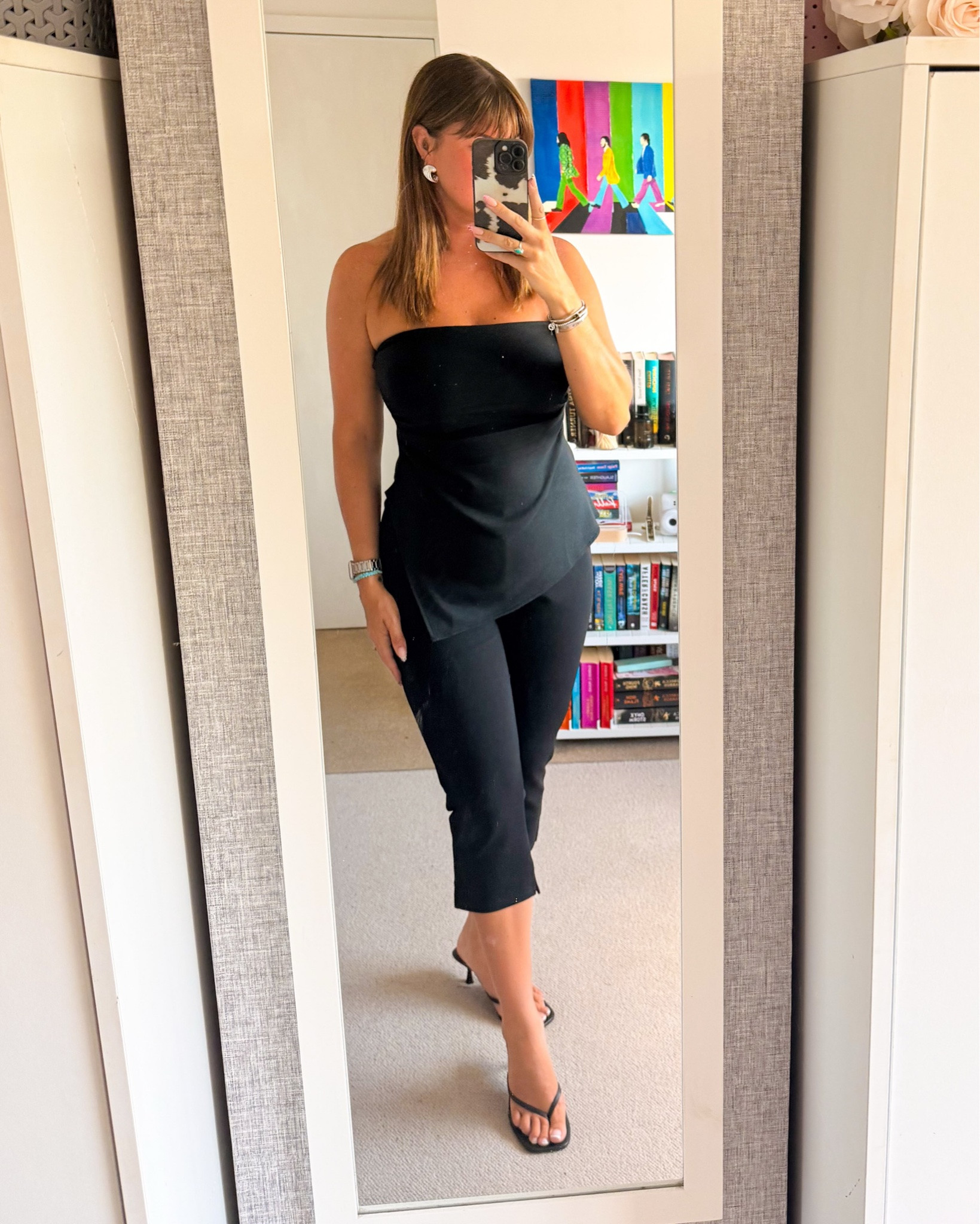 Another all black look - such a classic 🖤

Top @primark (such a gorgeous fitting top - the asymmetrical hem is so flattering)
Capris @primark 
Shoes @newlook 

#ootd #outfitinspo #outfit #style #outfitinspiration

#LTKuk #LTKdatenight #LTKstyletip