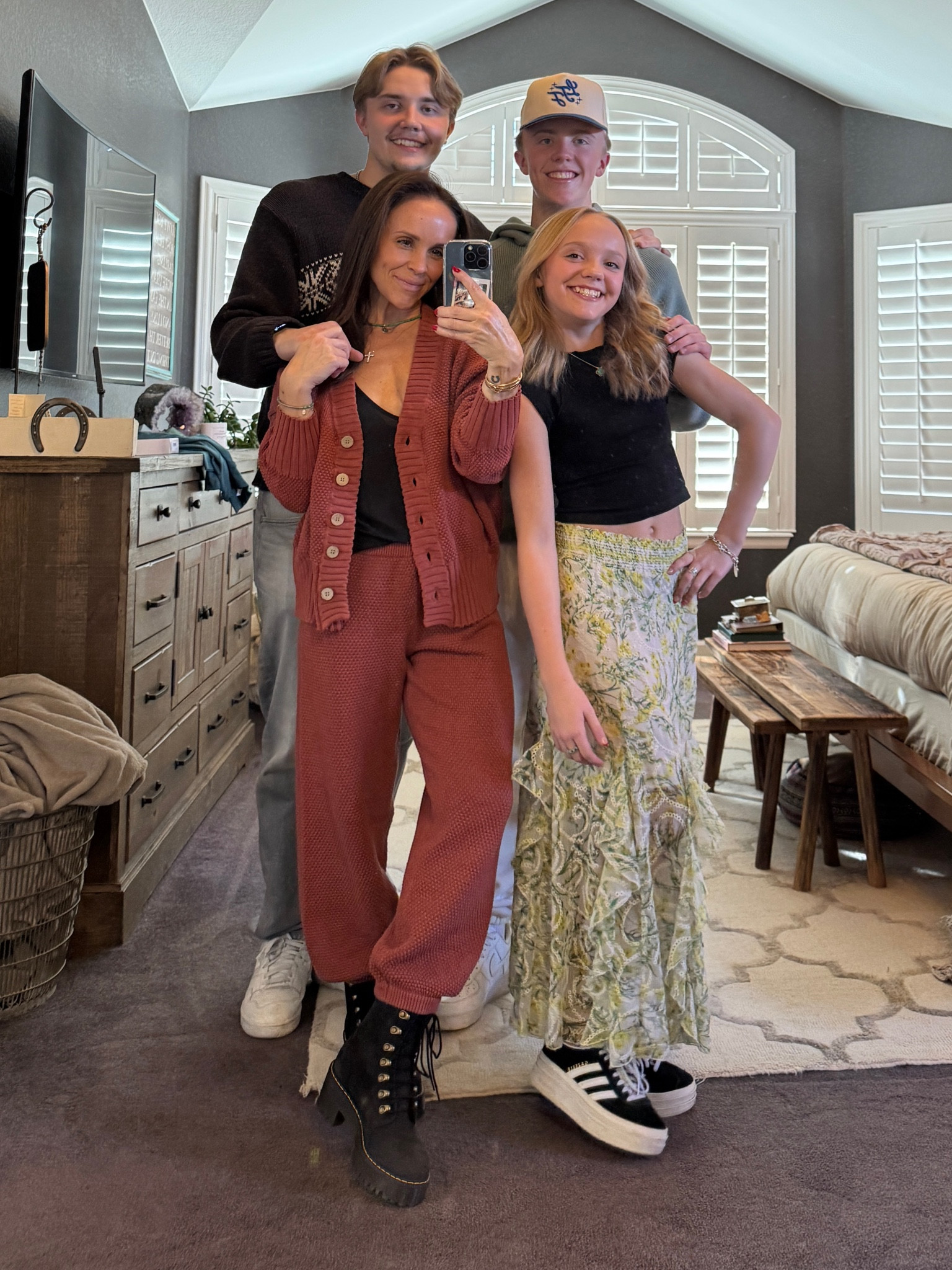 this sweater set is 🤩🤩🤩

#LTKStyleTip #LTKOver40 #LTKActive